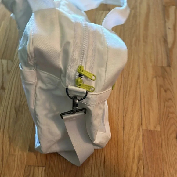 Stella McCartney large gym bag white + fluorescent yellow, great pre owned - Picture 4 of 4